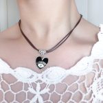 گردنبند قلب میناکاری با طرح چشم نظر - تصویر 3