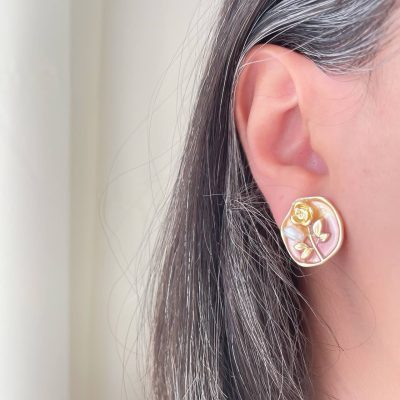 گوشواره میناکاری یاسی قاب گل رز استیل