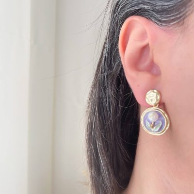 گوشواره میناکاری آویز یاسی قاب گل مروارید استیل