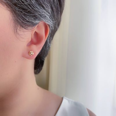 گوشواره میخی گل و مروارید ژوپینگ