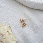 گوشواره میخی پاپیون نگیندار ژوپینگ