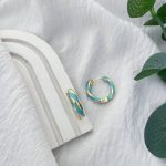 گوشواره حلقه ای میناکاری فیروزه ای پیچ استیل