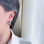 گوشواره حلقه ای میناکاری سبز آبی پیچ استیل