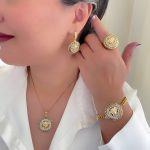 نیمست ورساچ سیاه قلم طرح طلا